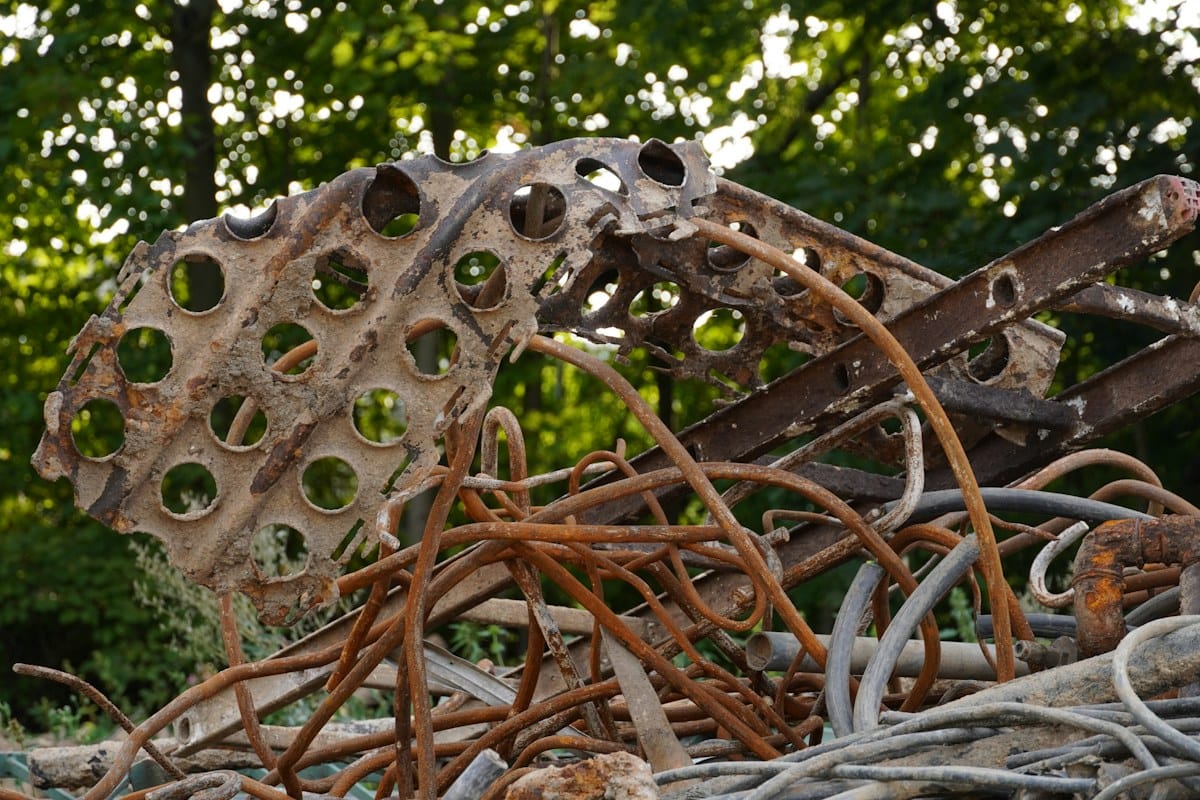 Free metal collection — illustrative photograph